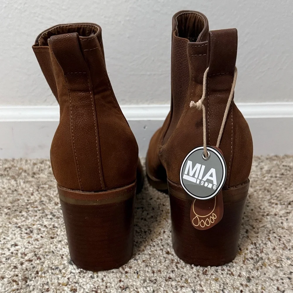 MIA Tan Ankle Booties - Picture 4 of 5